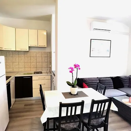Apartments & Rooms Milena Vodice Kültér fotó