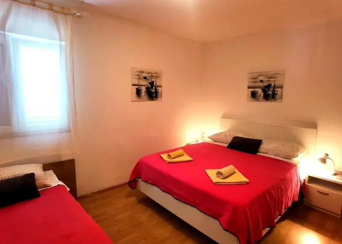 Apartments & Rooms Milena