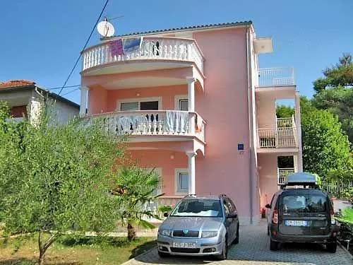 Apartments & Rooms Milena