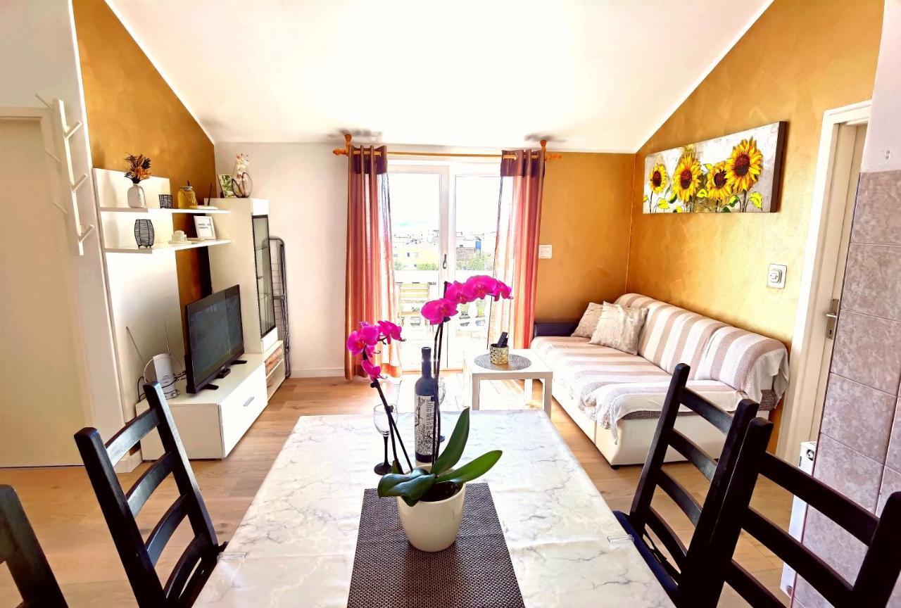 Apartment & Milena Vodice