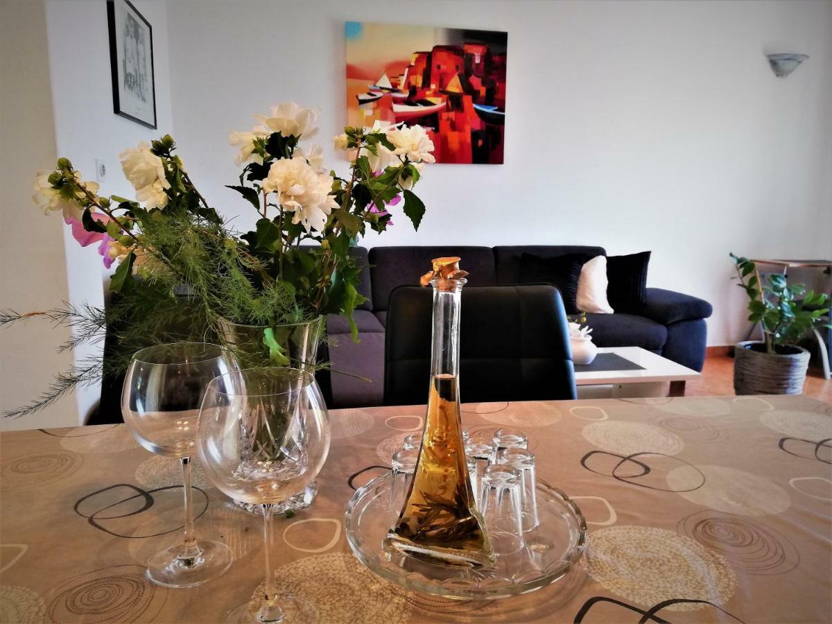 Apartment & Milena *